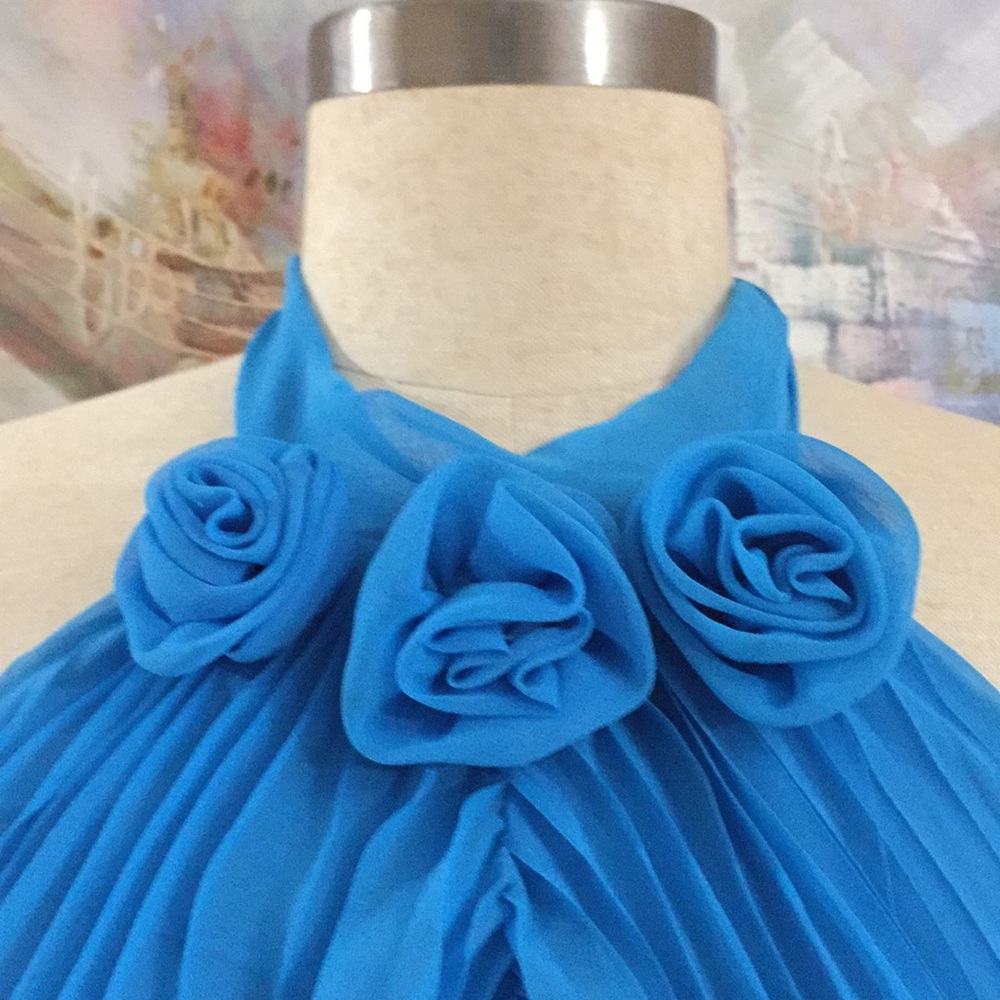 Voice Ruched Rosette Halter Style Top - Picture 6 of 9